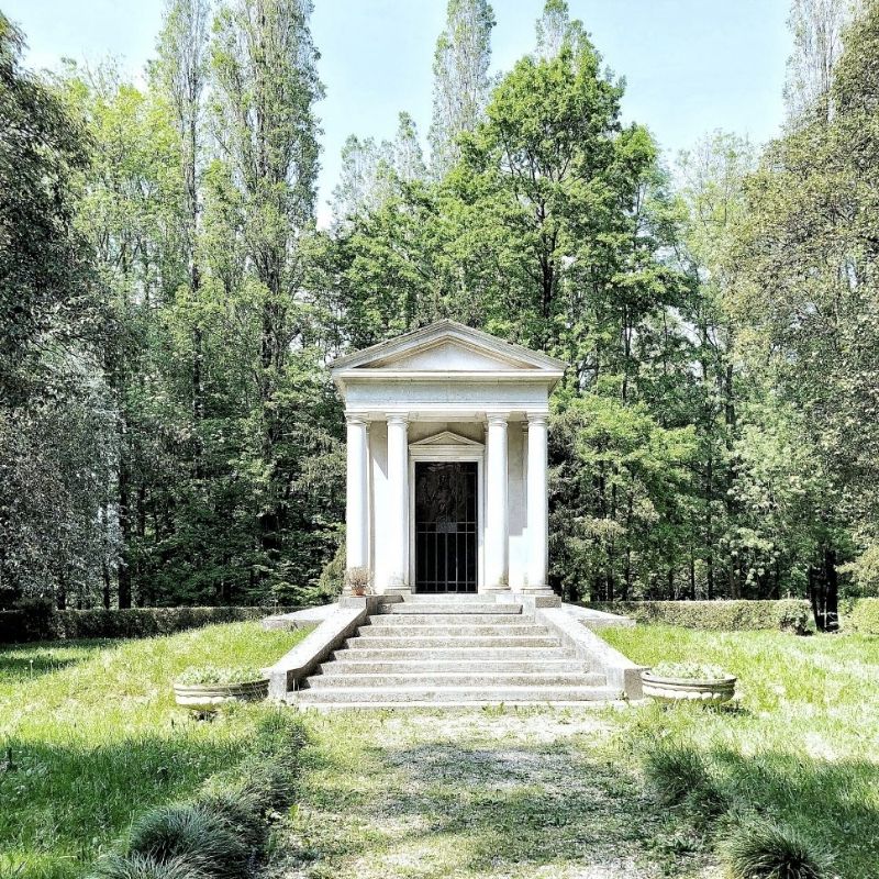 villa varda mausoleo